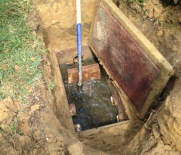 Heavy sludge in distribution box